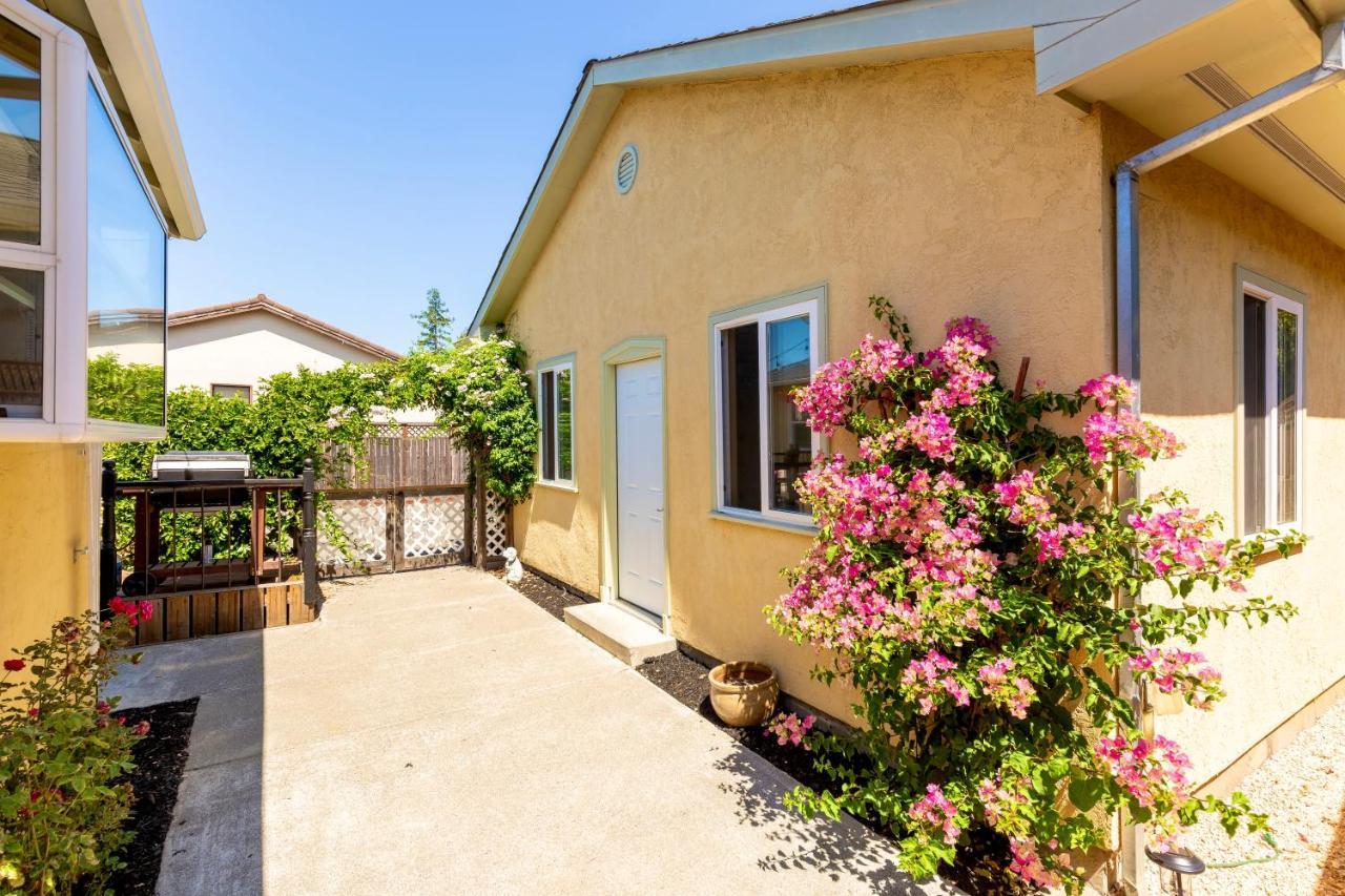 Spacious Renovated Petaluma Home- Pool Table, Fire Pit, Parking Экстерьер фото
